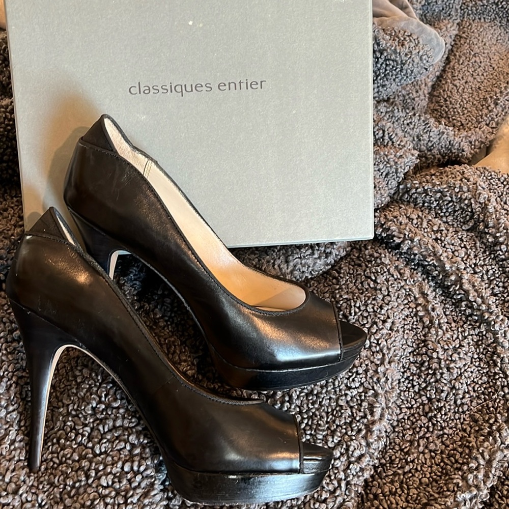 Classiques Entier Black leather Peep Toe Platform Heels